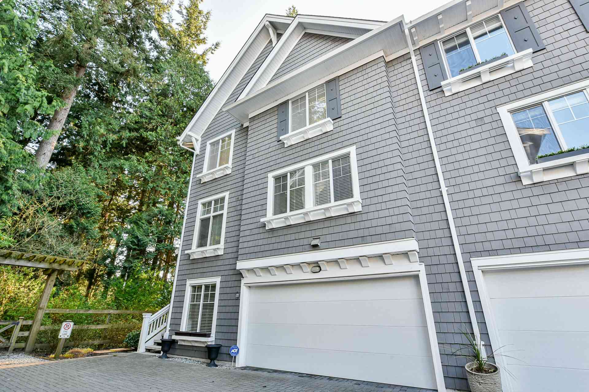 JUST LISTED – 22 253 171 STREET